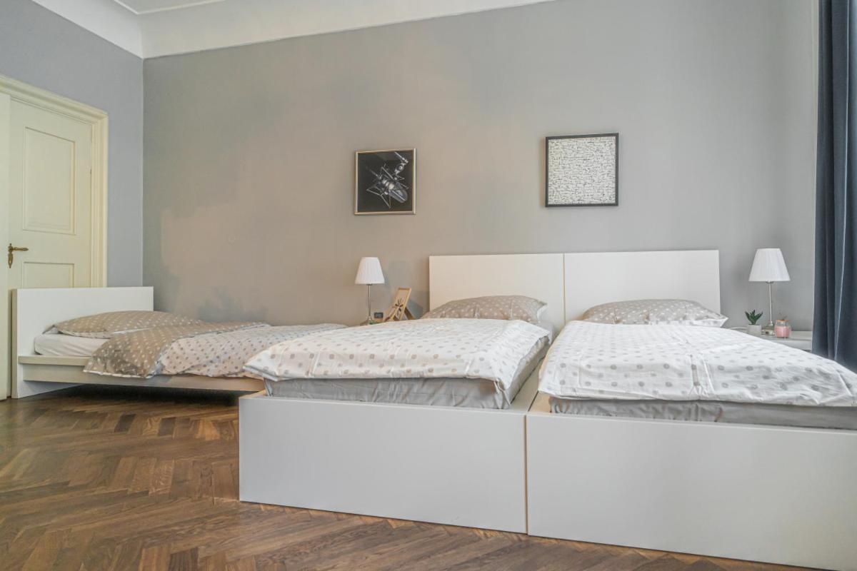Bright Studio Close To Charles Bridge And Prague Castle Διαμέρισμα Εξωτερικό φωτογραφία